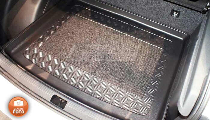 Vana do kufru přesně pasuje do zavazadlového prostoru modelu auta Škoda Rapid 2013- Spaceback